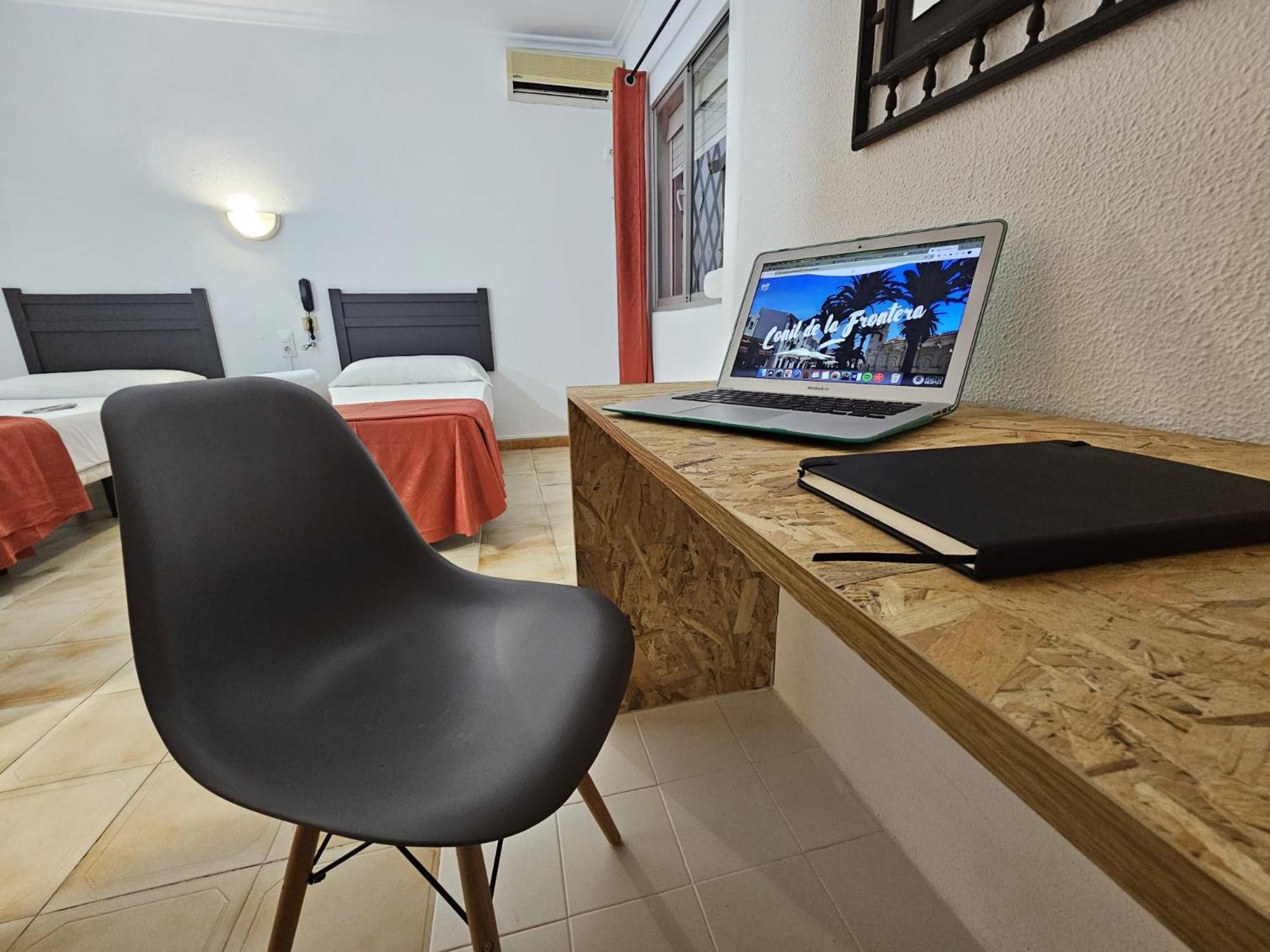 Hotel San Vicente - Centro Playa Conil De La Frontera Zewnętrze zdjęcie