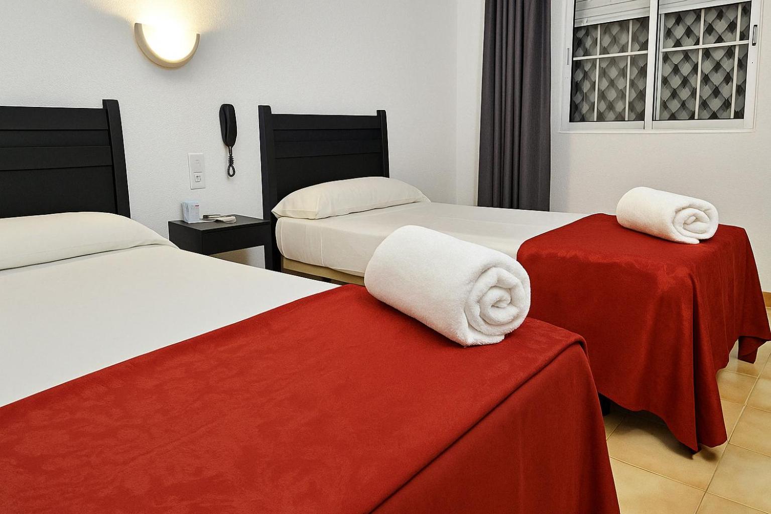 Hotel San Vicente - Centro Playa Conil De La Frontera Zewnętrze zdjęcie