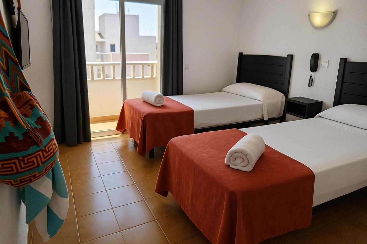 Hotel San Vicente - Centro Playa Conil De La Frontera Zewnętrze zdjęcie